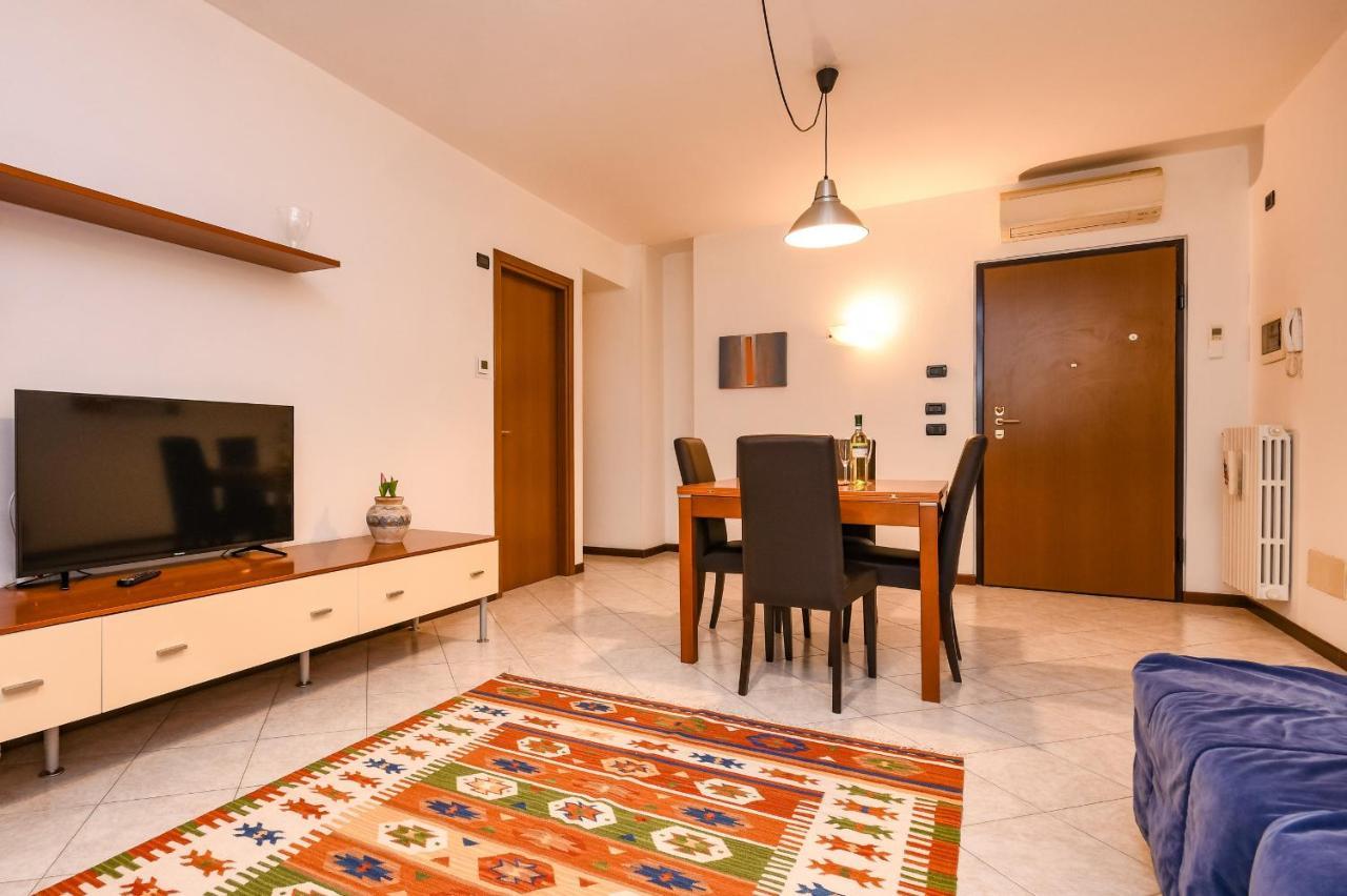 Desenzanoloft Yellow Apartment Дезенцано-дель-Гарда Екстер'єр фото