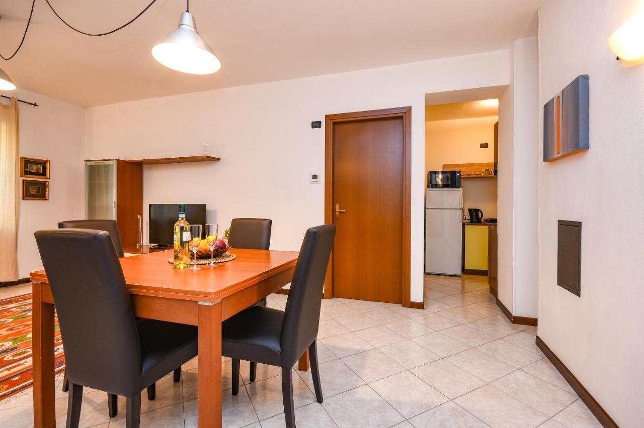 Desenzanoloft Yellow Apartment Дезенцано-дель-Гарда Екстер'єр фото